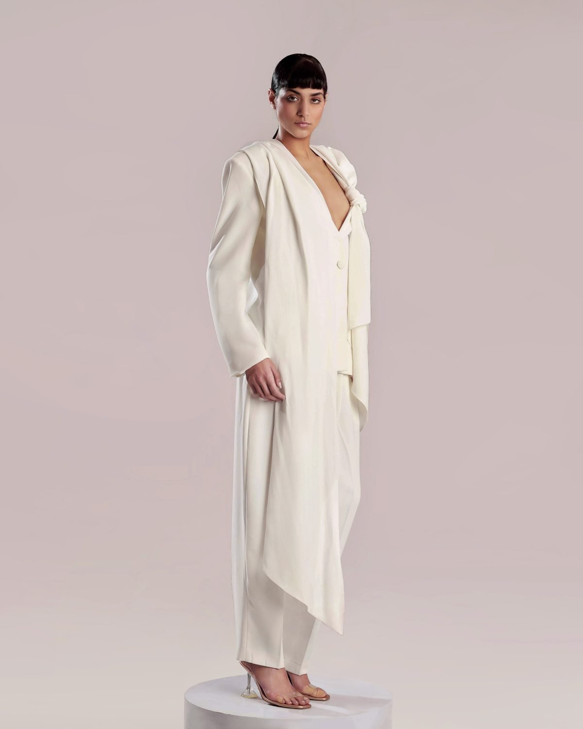 White Crepe Jacket with Feminine Cut and Crepe Georgette Shawl