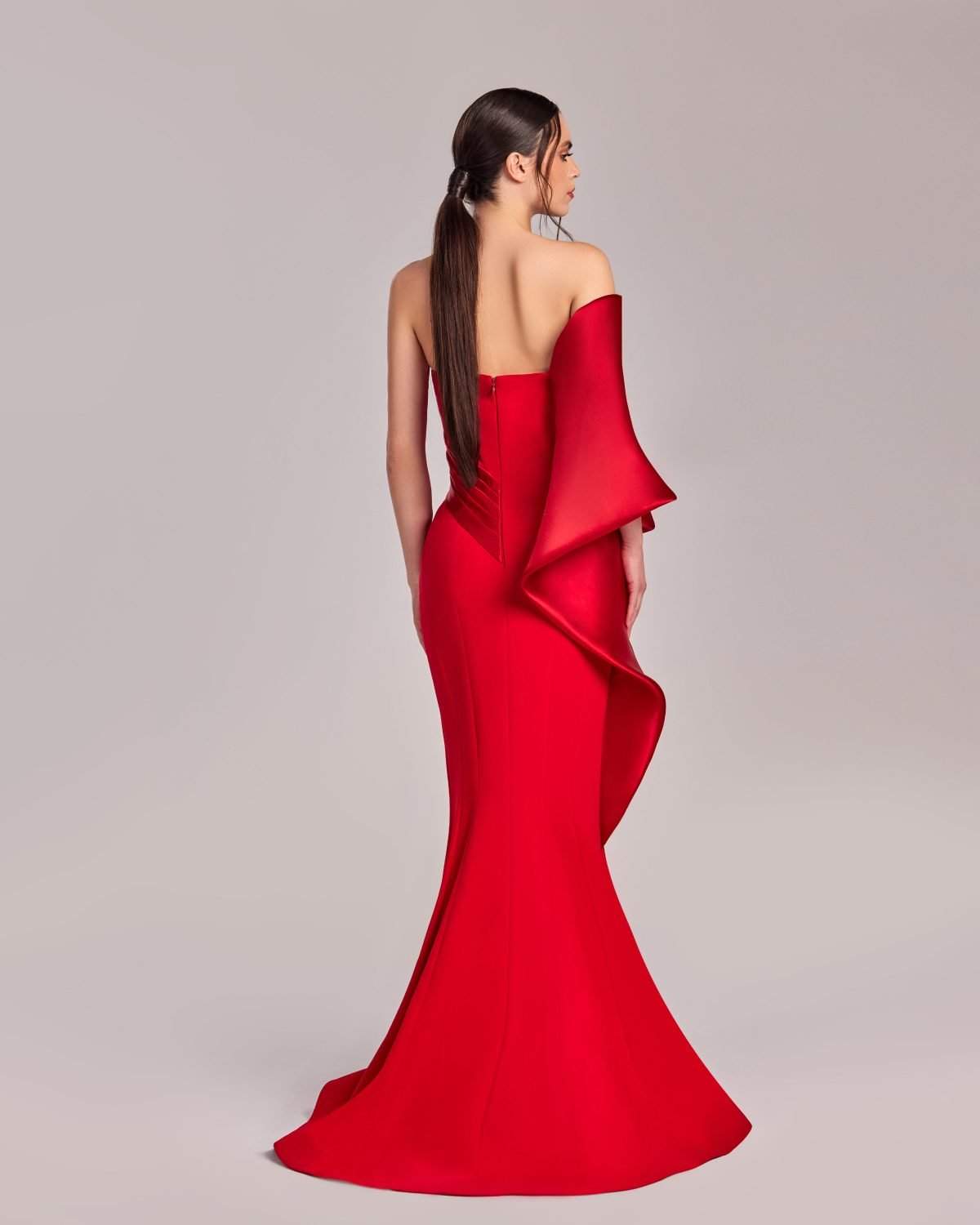 Exaggerated One-Shoulder Sleeve Red Mermaid Gown