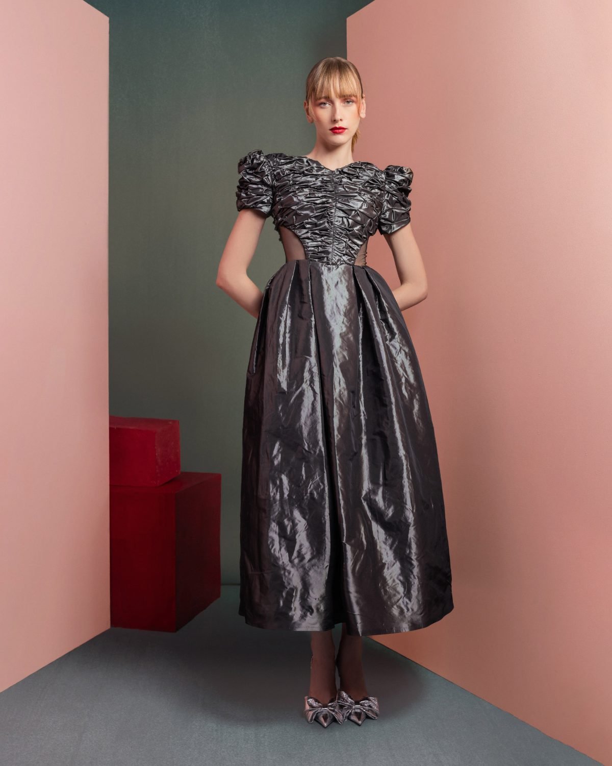 Elegant Anthracite Dress with Ruched Bodice and Puff Sleeves