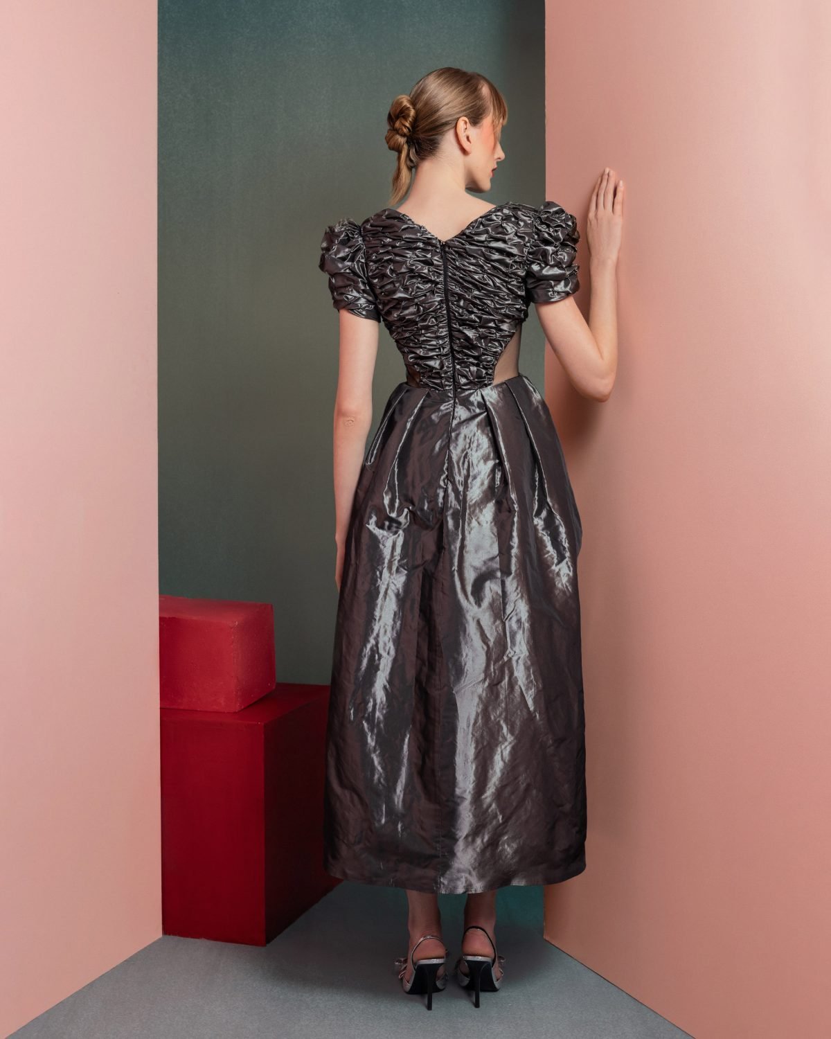 Elegant Anthracite Dress with Ruched Bodice and Puff Sleeves