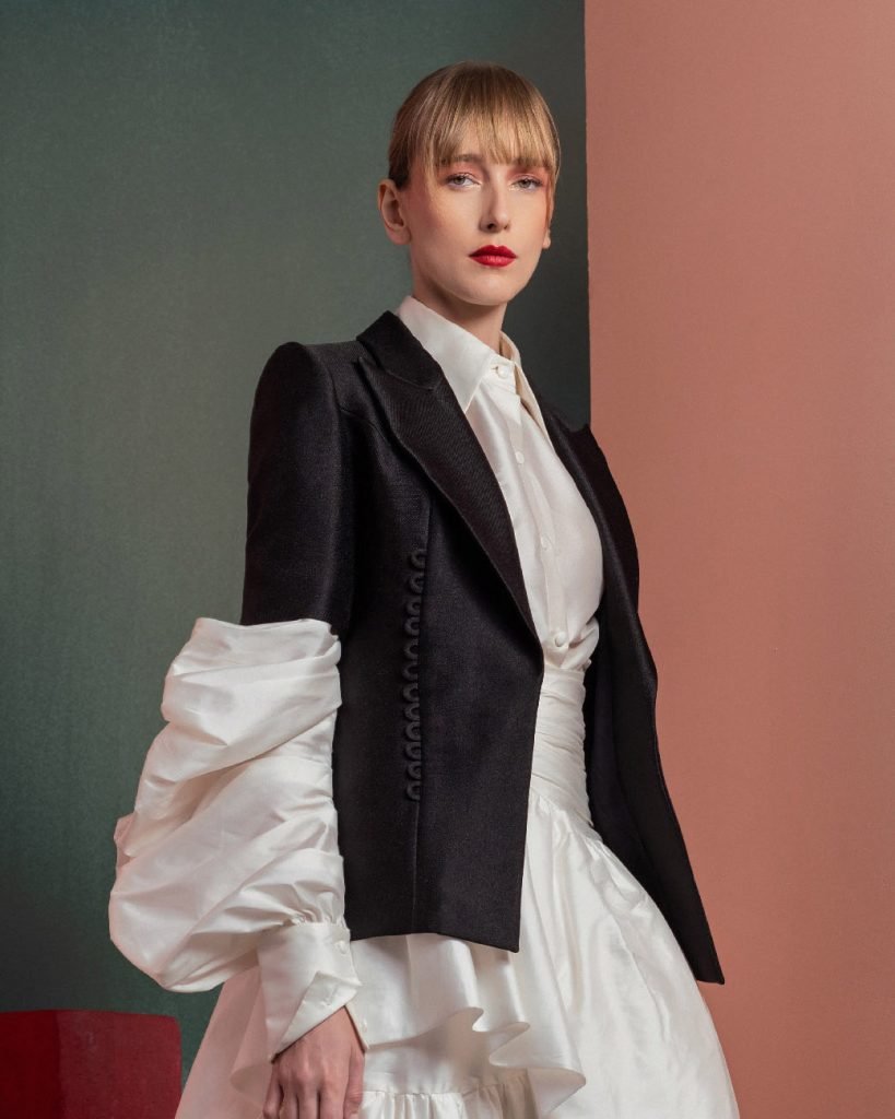 Minimalist Black Blazer 