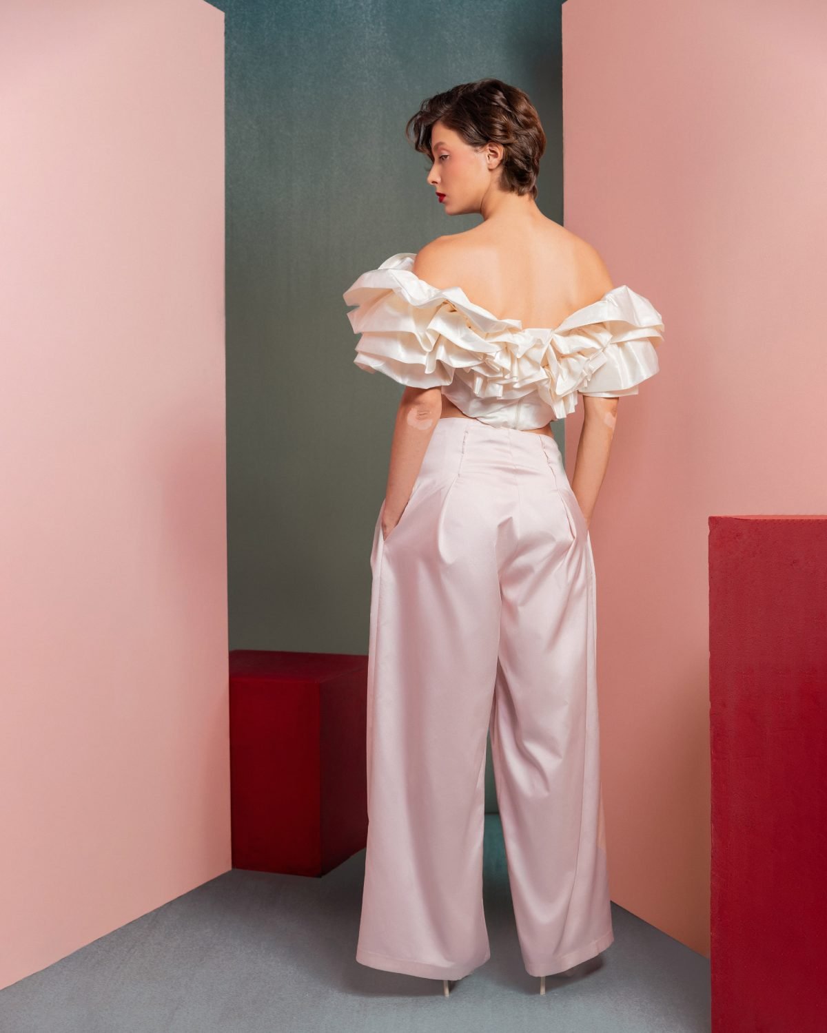 Luxurious Pearly Crop Top Ruffled Shoulders