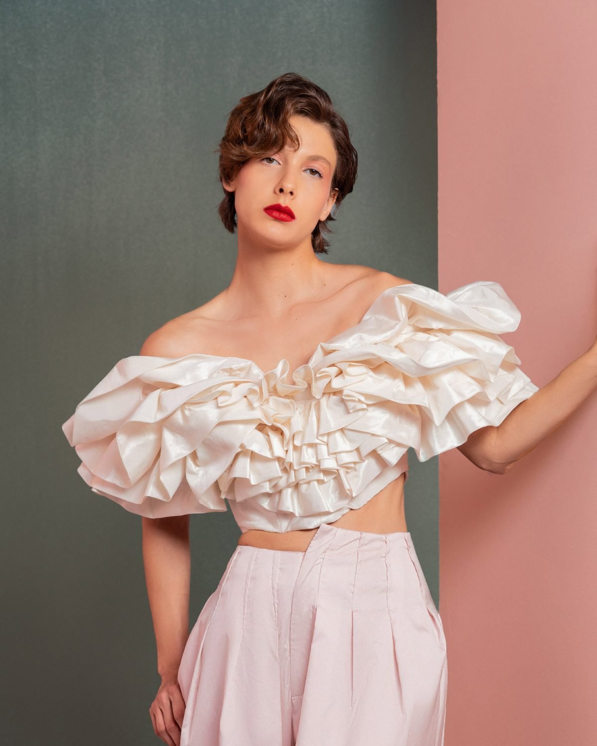 Luxurious Pearly Crop Top Ruffled Shoulders