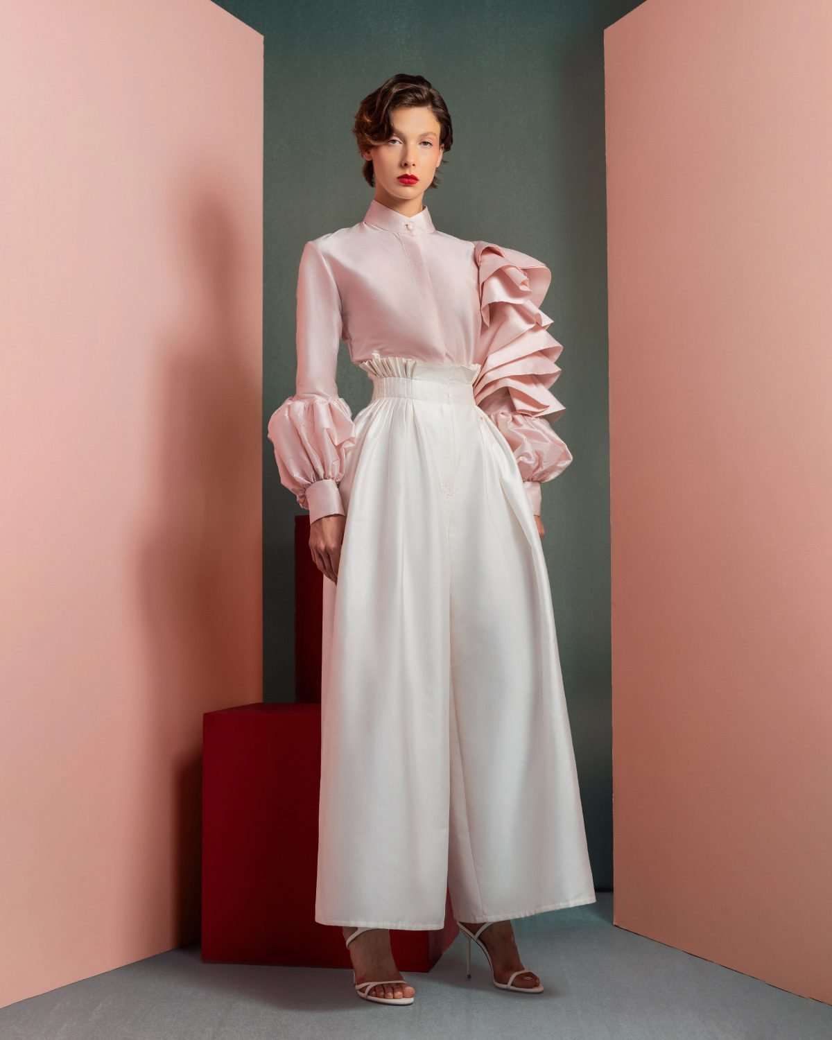 Ruffled Sleeves Taffeta Blouse in Soft Pink
