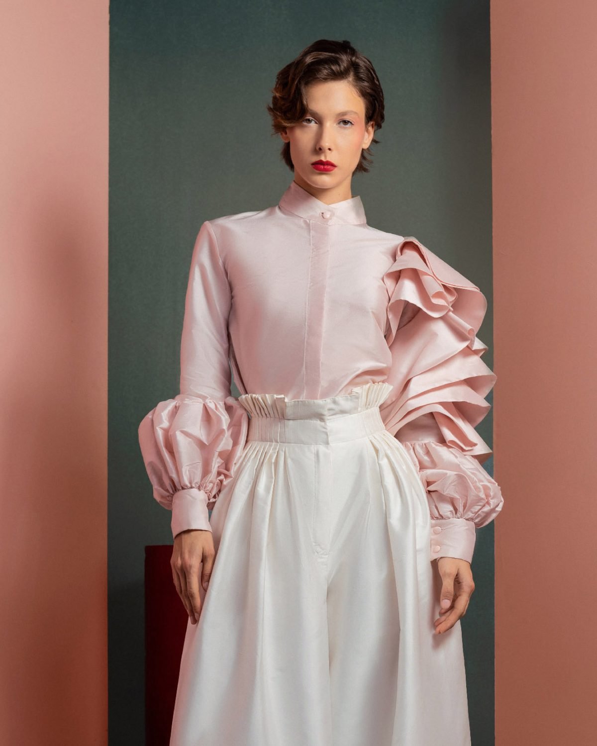 Ruffled Sleeves Taffeta Blouse in Soft Pink