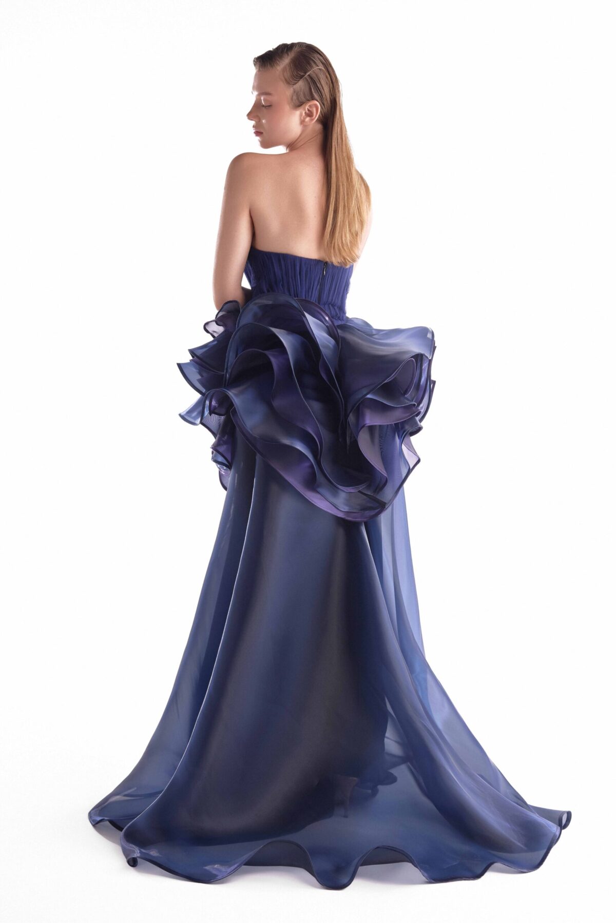 ميدنايت بلوم، فستان أورجانزا سائل منحوت باللون البنفسجي والكحلي