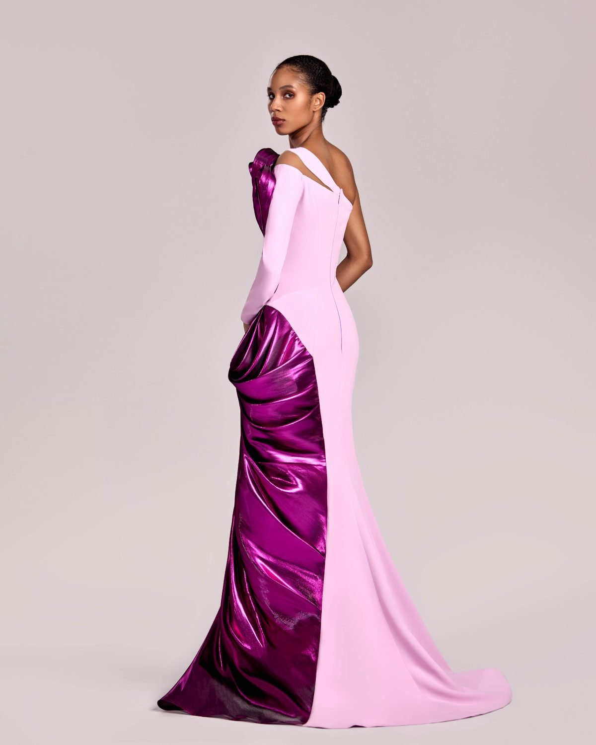 Timeless Mermaid Gown with a Modern Twist