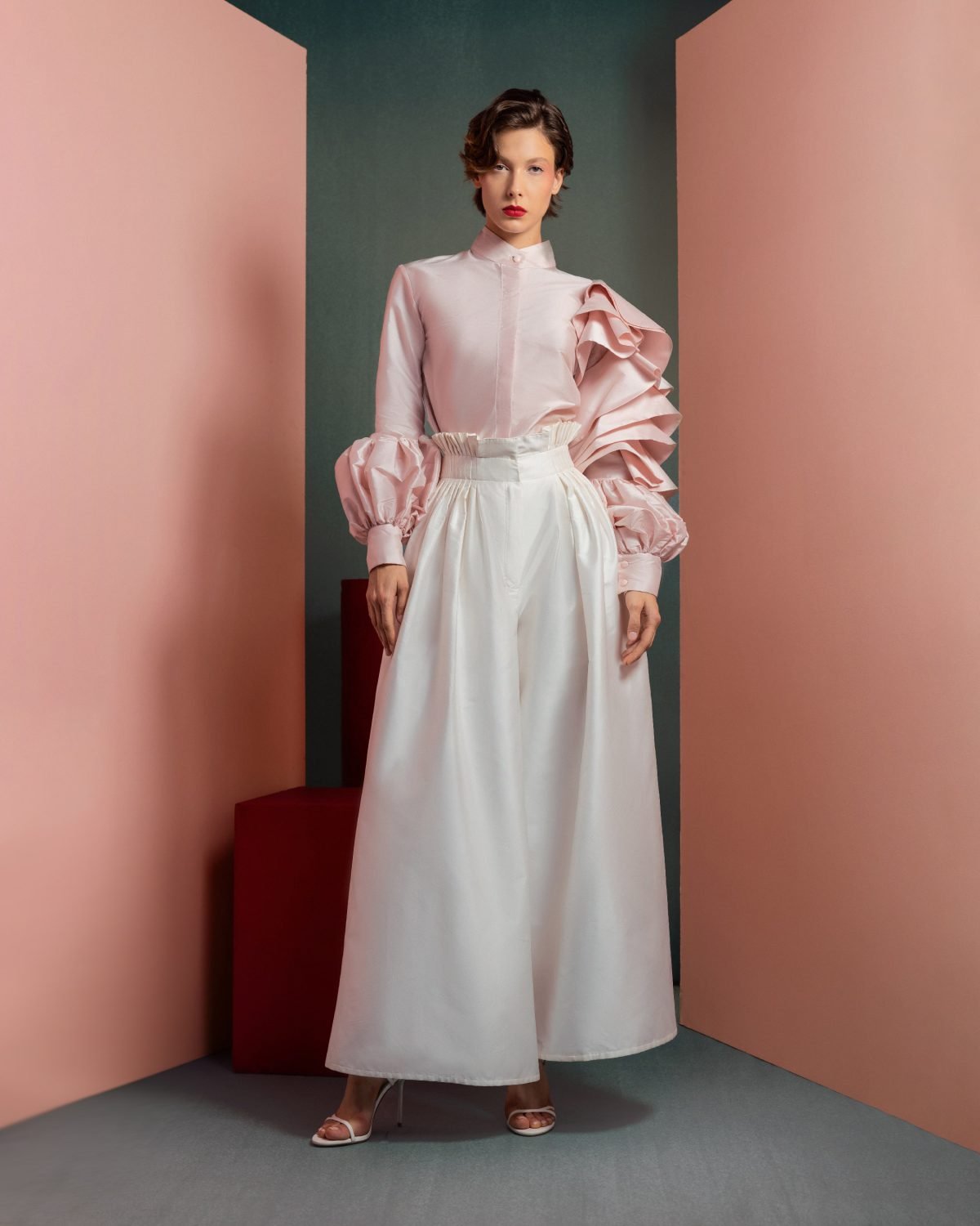 Ruffled Sleeves Taffeta Blouse in Soft Pink