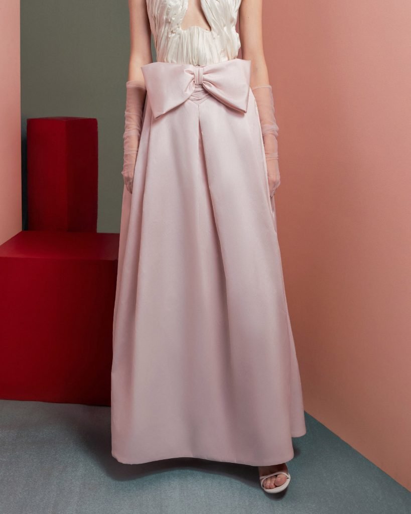 Elegant Taffeta Skirt with Bow Detail 