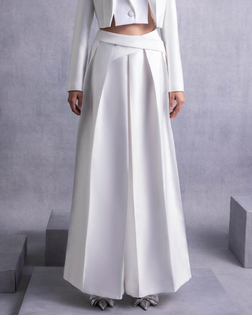 Wide-Leg Piqué Pants with Pleated Front Detailing 