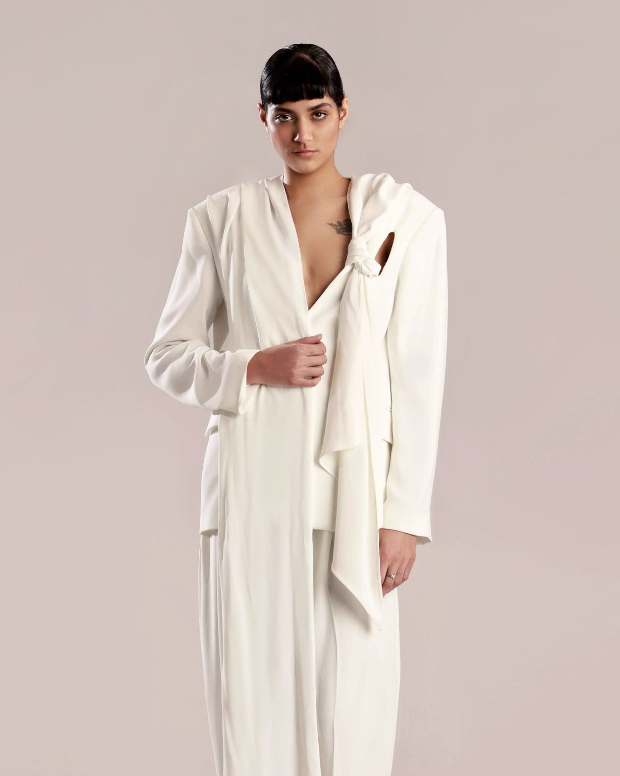 White Crepe Jacket with Feminine Cut and Crepe Georgette Shawl