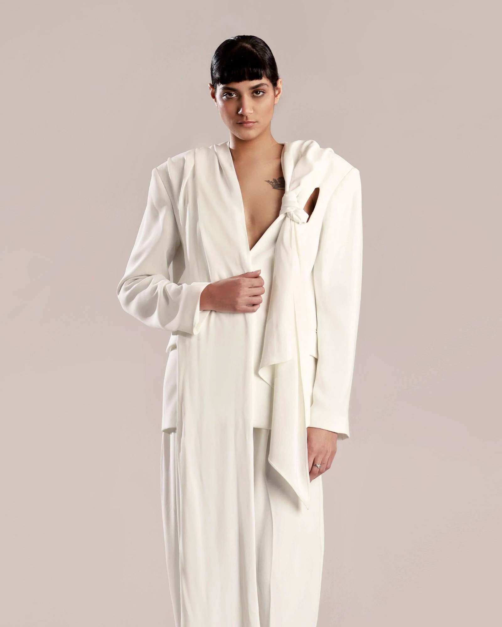 White Crepe Jacket with Feminine Cut and Crepe Georgette Shawl