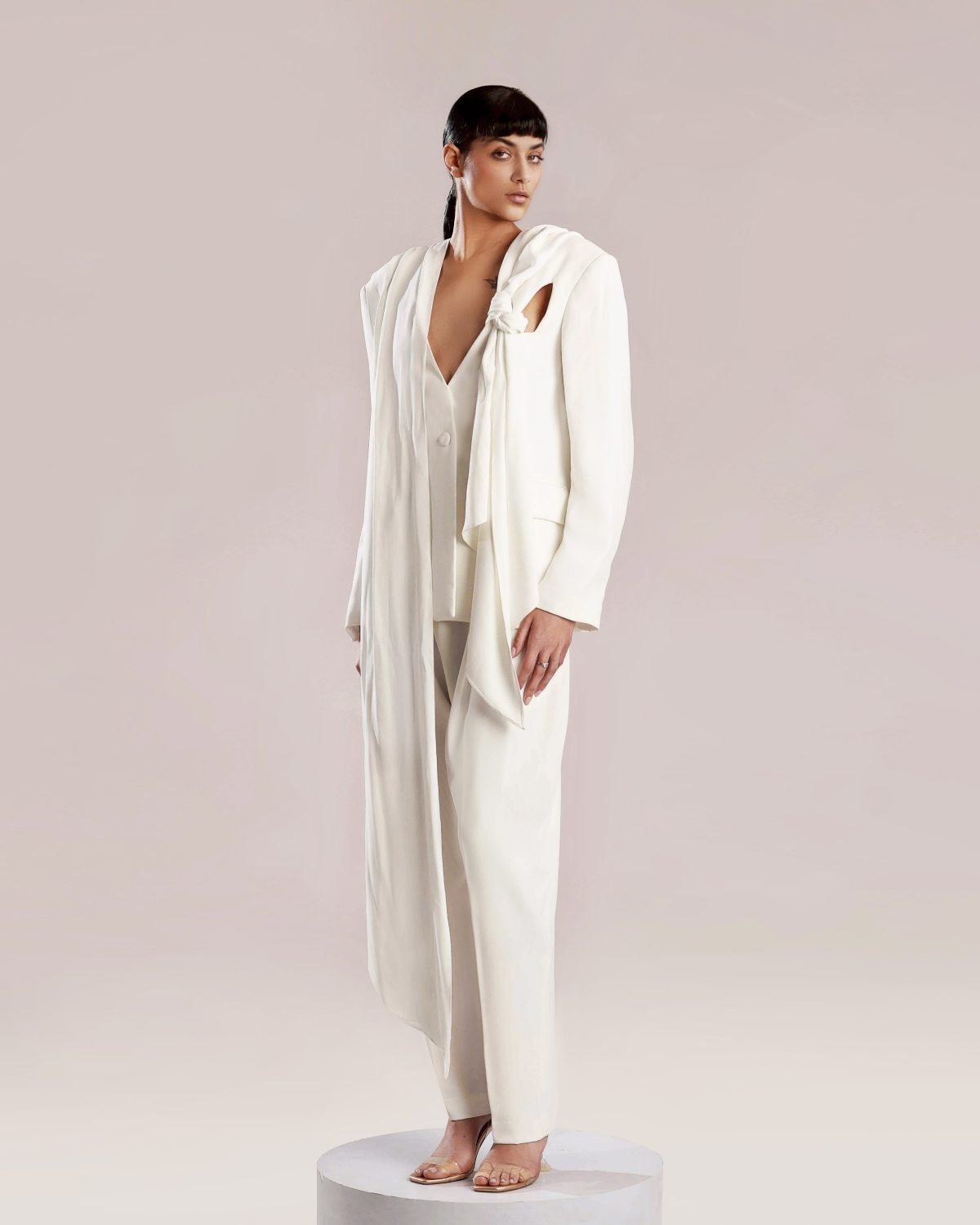 White Crepe Jacket with Feminine Cut and Crepe Georgette Shawl