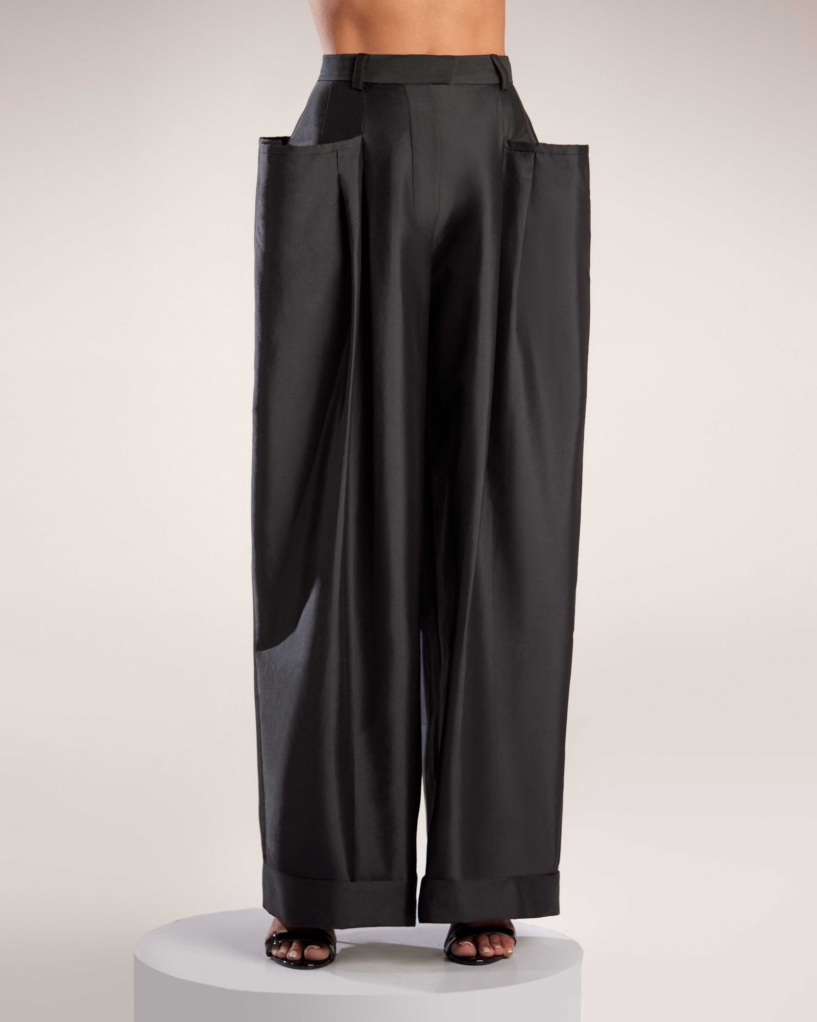 Elegant Black Taffeta Wide-Leg Pants with Oversized Pockets