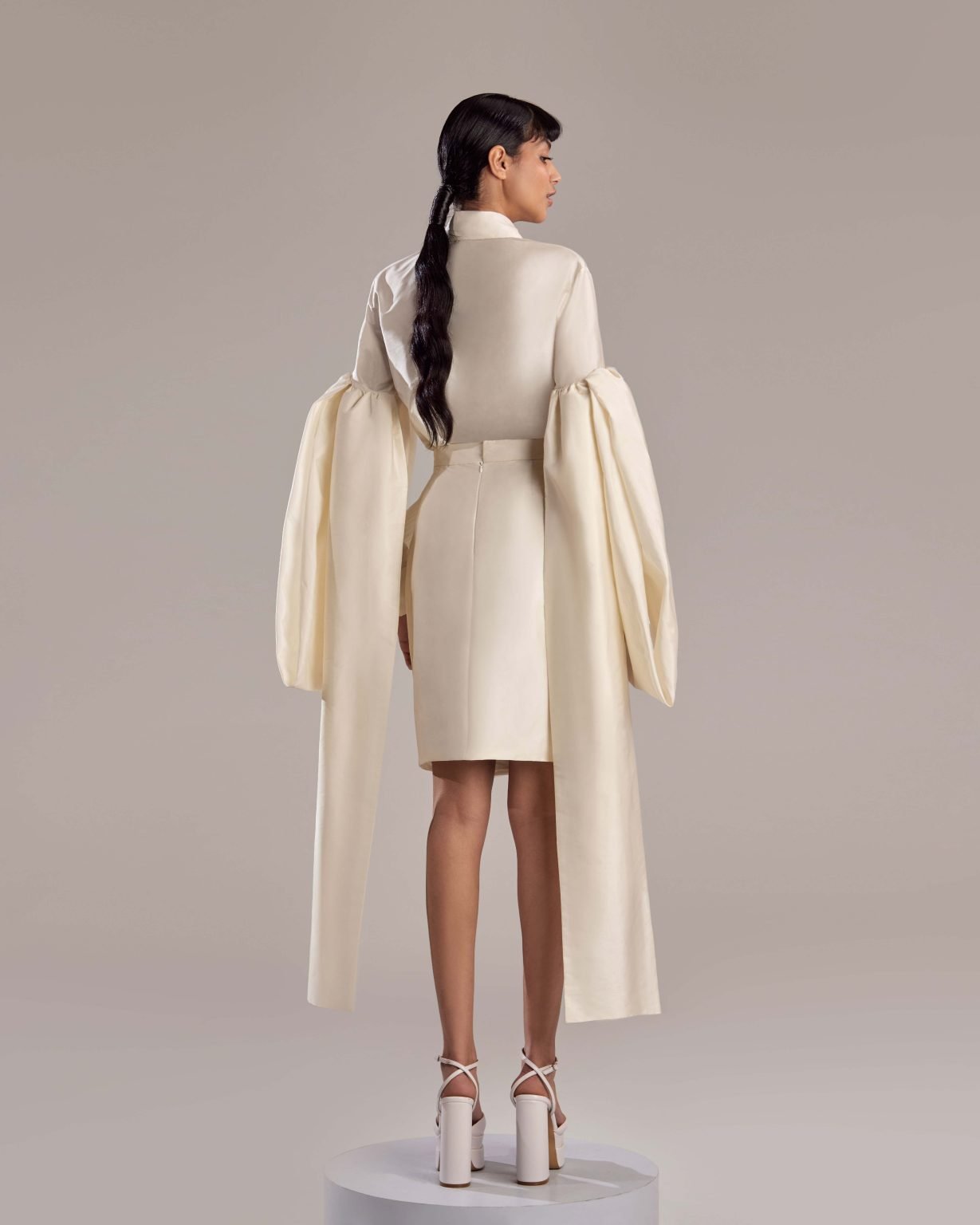 Luxurious White Taffeta Top with Unique Long-Sleeve Drapes
