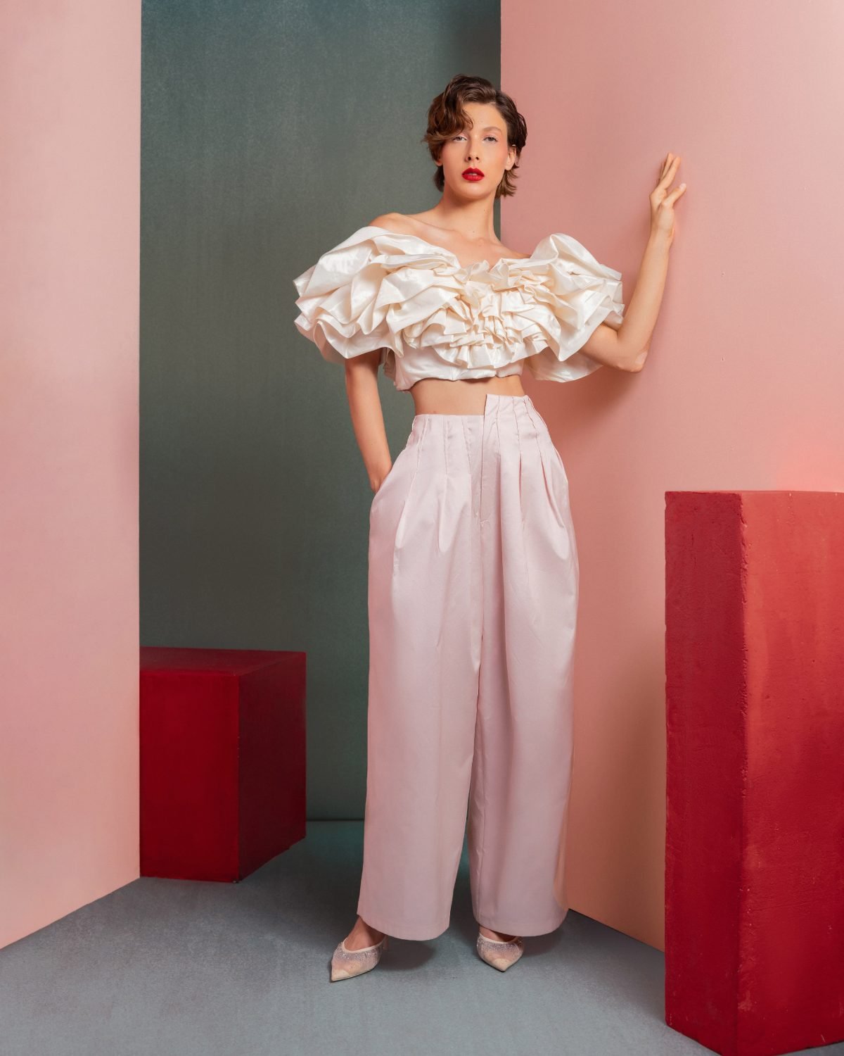Luxurious Pearly Crop Top Ruffled Shoulders