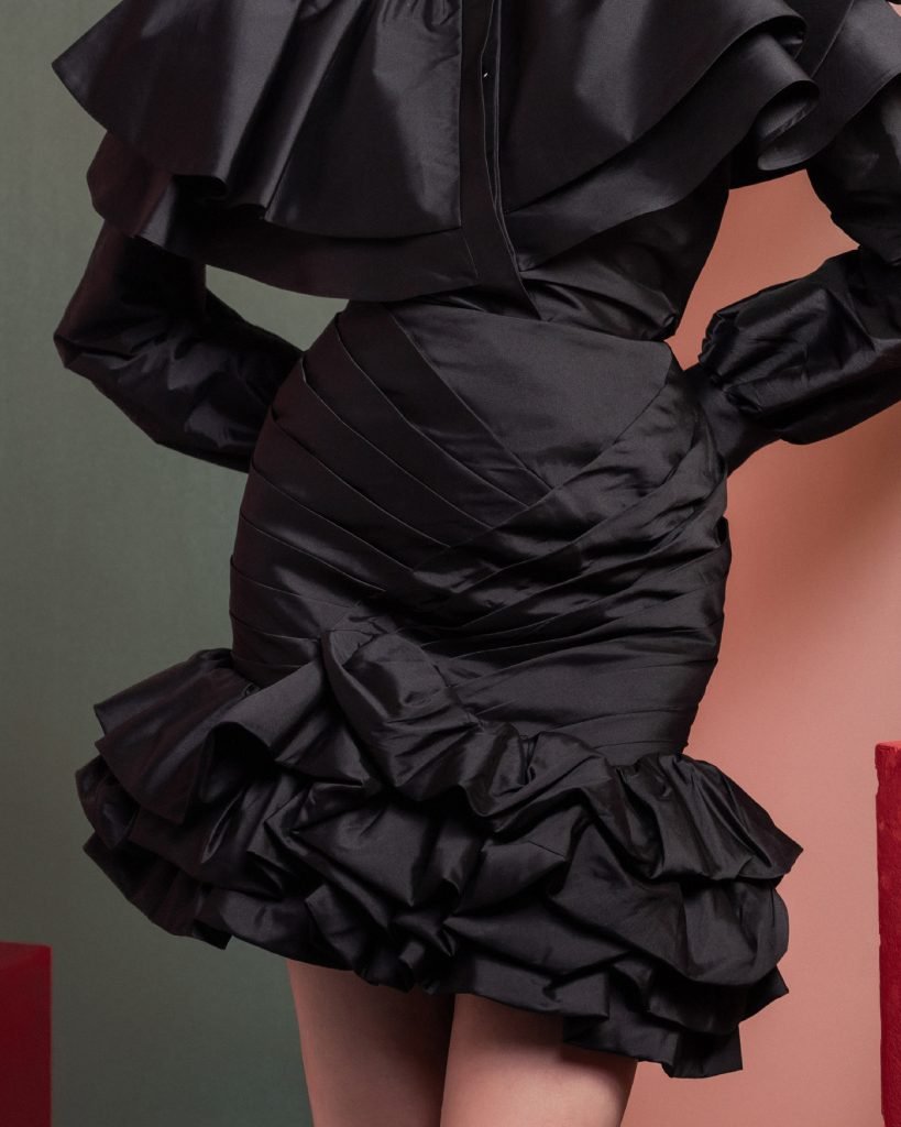 Elegant Ruffled Skirt with Ruched Detailing 