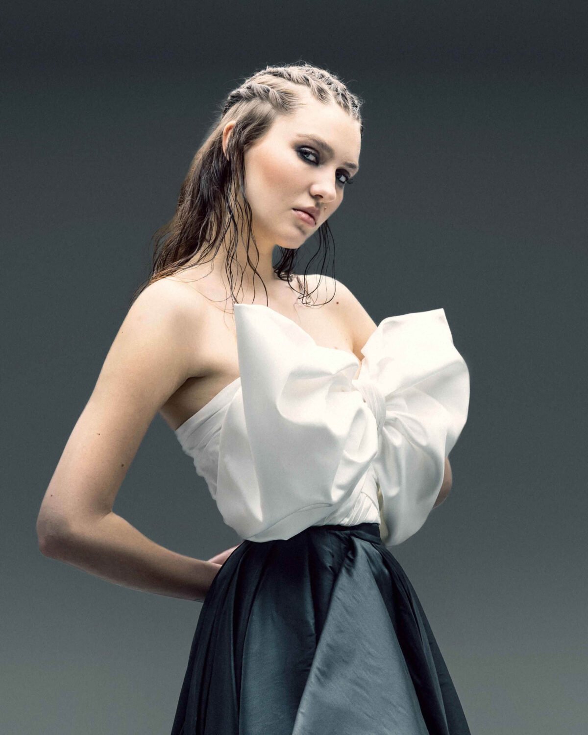 Oversized Bow Off-White Corset