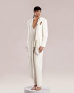 Elegant White Crepe Pants with Loose Cut - Image 4