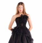 Voluminous High-Low Chantilly Lace Skirt - Image 4